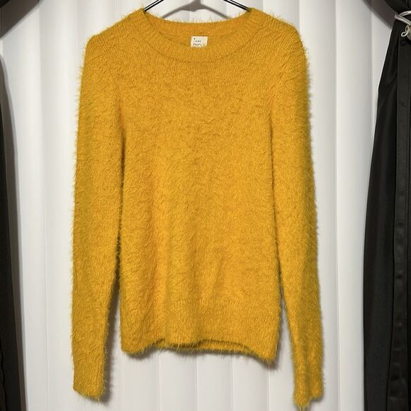 A New Day Yellow Fuzzy Super Soft Crew Neck Sweater. A New Day Yellow Fuzzy Supe - Picture 1 of 10
